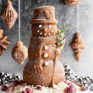 Nordic Ware Williams Sonoma Nonstick Cast Aluminum 3D Snowman Pan